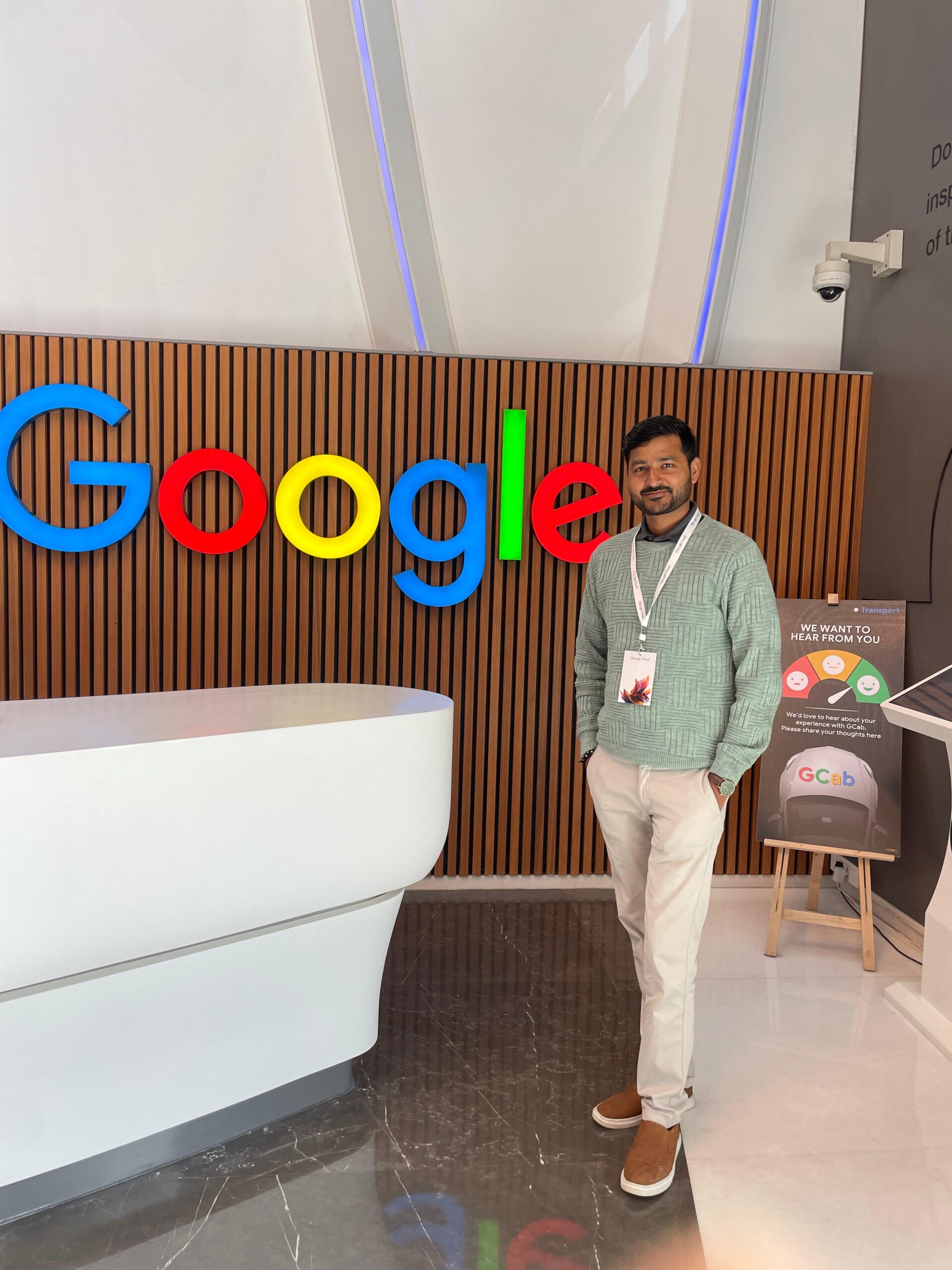 Expert Sarvesh wiTH gOOGLE OFFICE